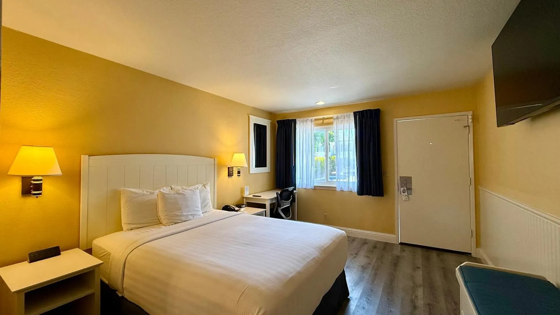 9 Hotels Near Monterey Fairgrounds Worth Booking Now