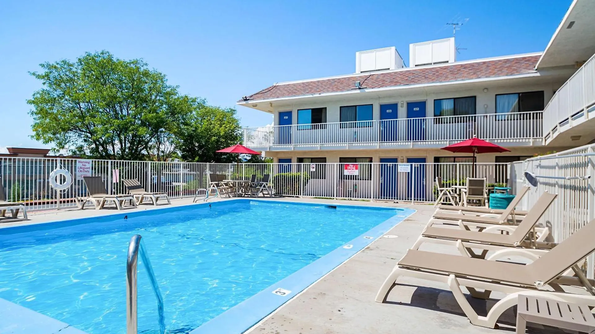 4 Leisure Hotels Near Pueblo Motorsports Park Worth Booking