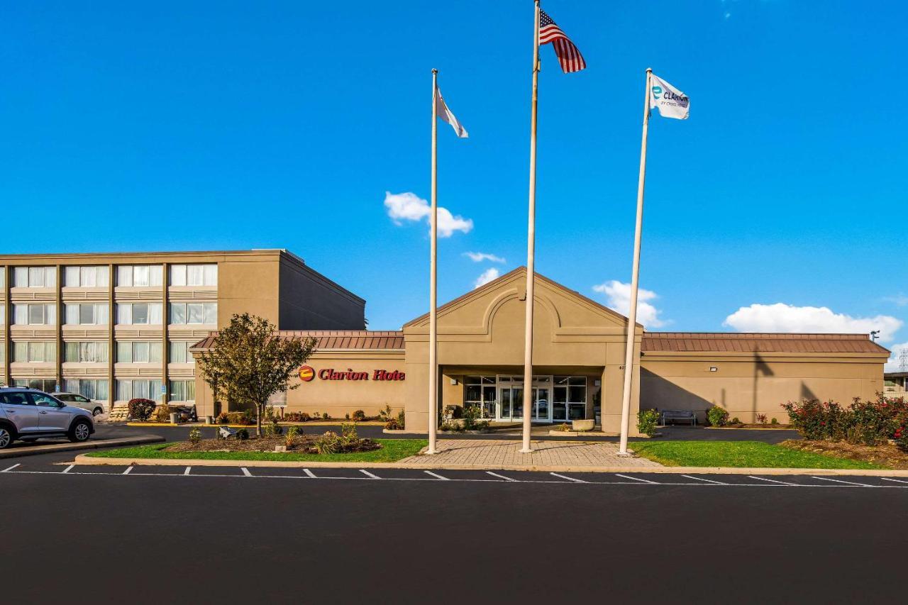 5 Solid 3-Star Hotels Close to Inwood Golf Club